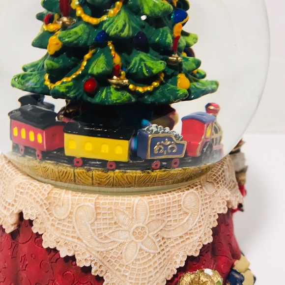 San Francisco Music Box Nut Cracker Moving Train - Picture 8 of 9